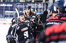 Eishockey, Herren, DEL, Saison 2020-2021, Straubing Tigers - Krefeld Pinguine, 07.04.2021