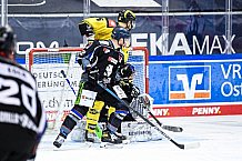 Eishockey, Herren, DEL, Saison 2020-2021, Straubing Tigers - Krefeld Pinguine, 07.04.2021