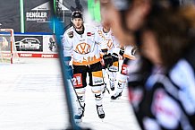 Eishockey, Herren, DEL, Saison 2020-2021, Straubing Tigers - Grizzlys Wolfsburg, 16.04.2021